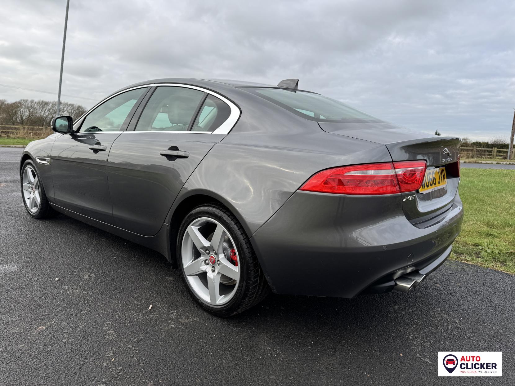 Jaguar XE 2.0d Prestige Saloon 4dr Diesel Auto Euro 6 (s/s) (180 ps)