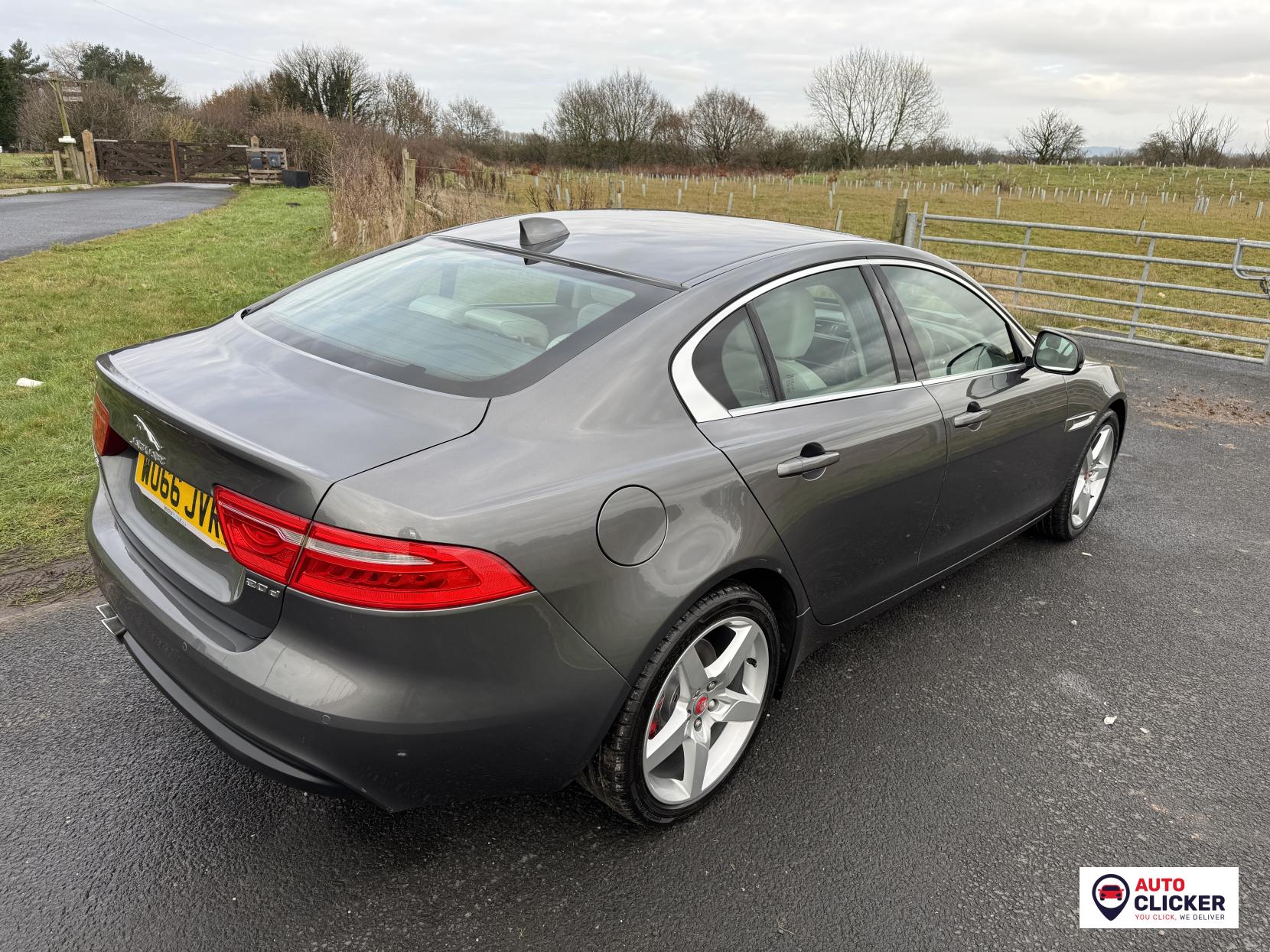 Jaguar XE 2.0d Prestige Saloon 4dr Diesel Auto Euro 6 (s/s) (180 ps)