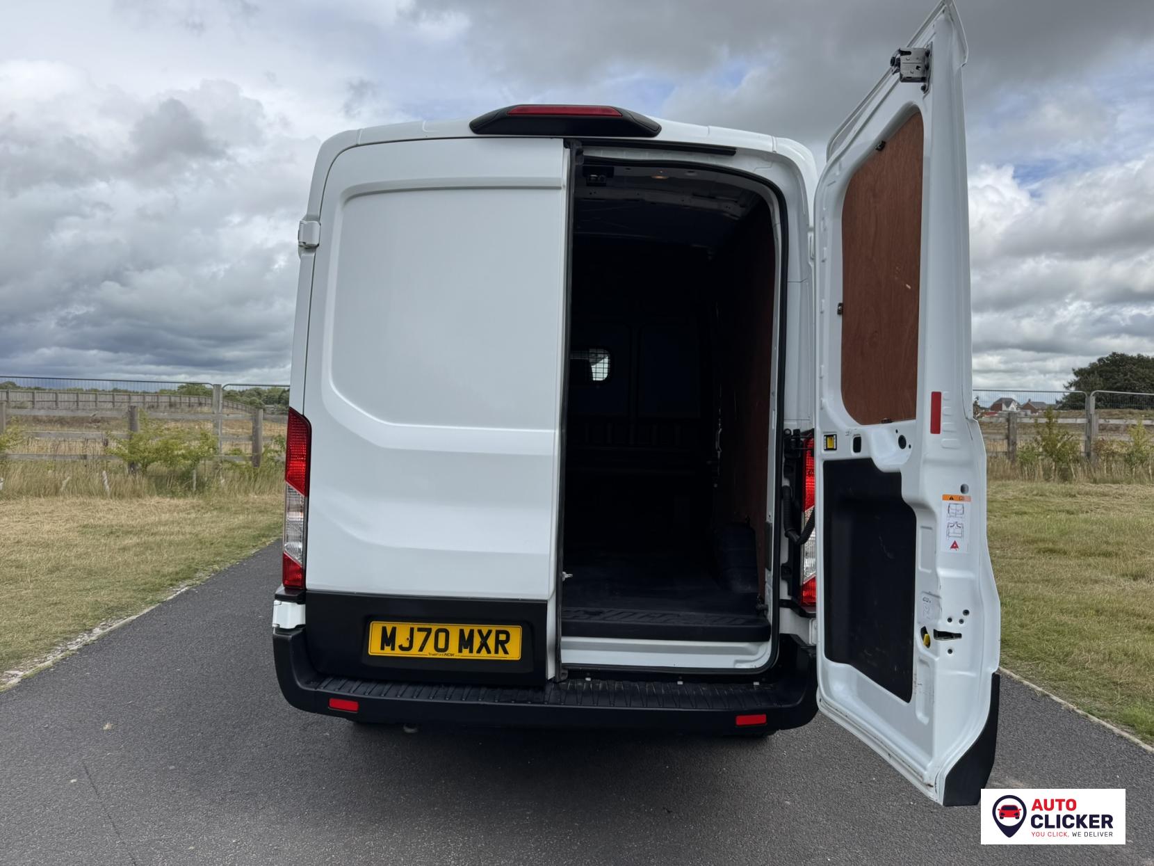 Ford Transit 2.0 350 EcoBlue Leader Crew Van Double Cab 6dr Diesel Manual RWD L3 H2 Euro 6 (s/s) (130 ps)
