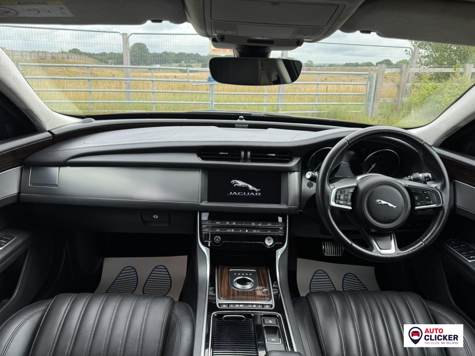 Jaguar XF 2.0i Portfolio GPF Sportbrake 5dr Petrol Auto Euro 6 (s/s) (250 ps)