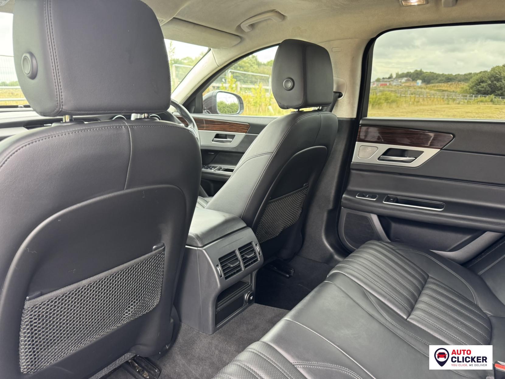 Jaguar XF 2.0i Portfolio GPF Sportbrake 5dr Petrol Auto Euro 6 (s/s) (250 ps)
