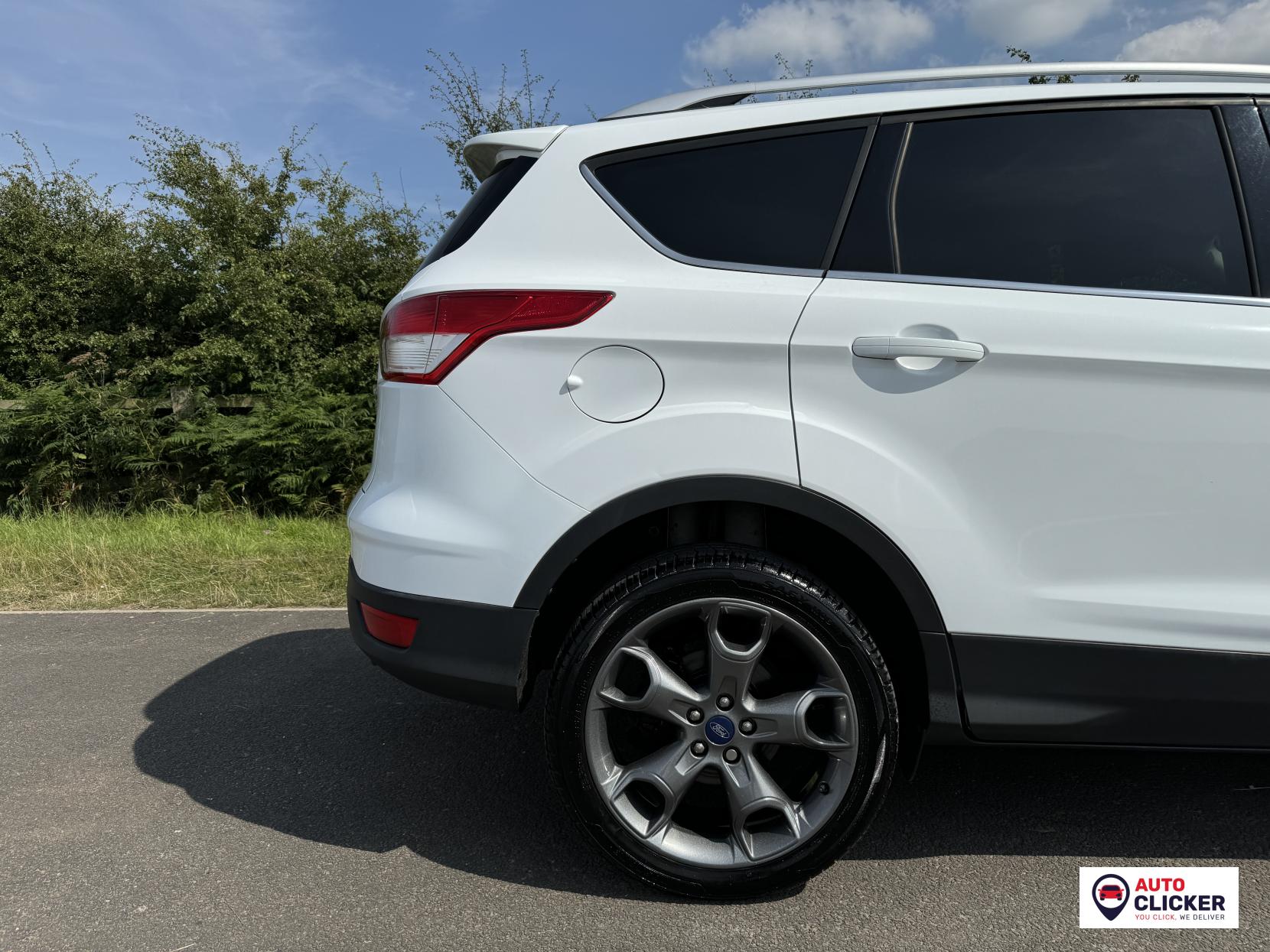 Ford Kuga 2.0 TDCi Titanium SUV 5dr Diesel Manual 2WD Euro 5 (140 ps)