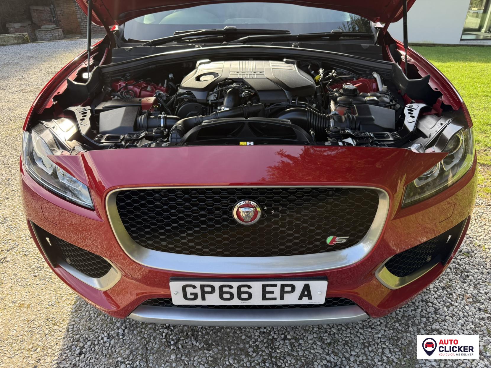 Jaguar F-PACE 3.0 D300 V6 S SUV 5dr Diesel Auto AWD Euro 6 (s/s) (300 ps)