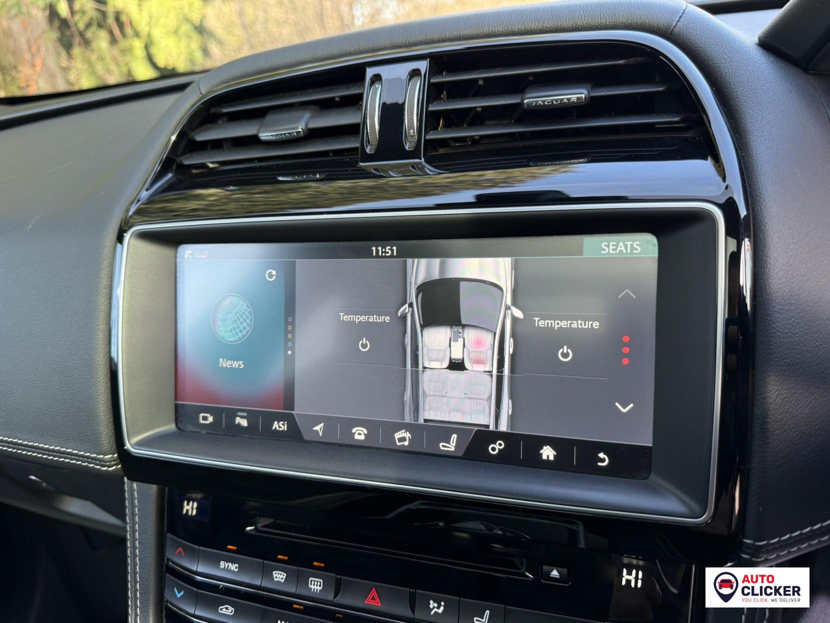 Jaguar F-PACE 3.0 D300 V6 S SUV 5dr Diesel Auto AWD Euro 6 (s/s) (300 ps)