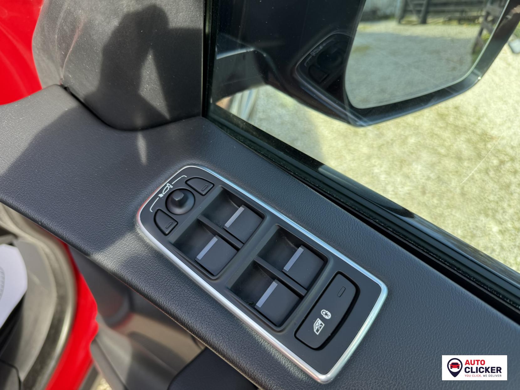 Jaguar F-PACE 3.0 D300 V6 S SUV 5dr Diesel Auto AWD Euro 6 (s/s) (300 ps)