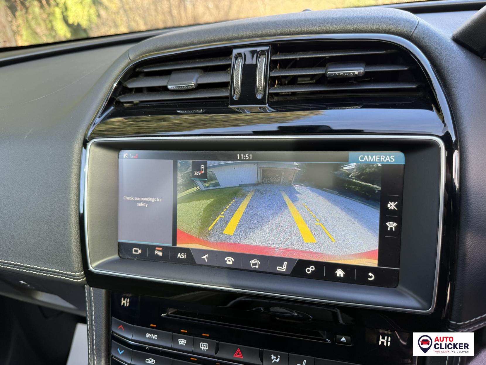 Jaguar F-PACE 3.0 D300 V6 S SUV 5dr Diesel Auto AWD Euro 6 (s/s) (300 ps)