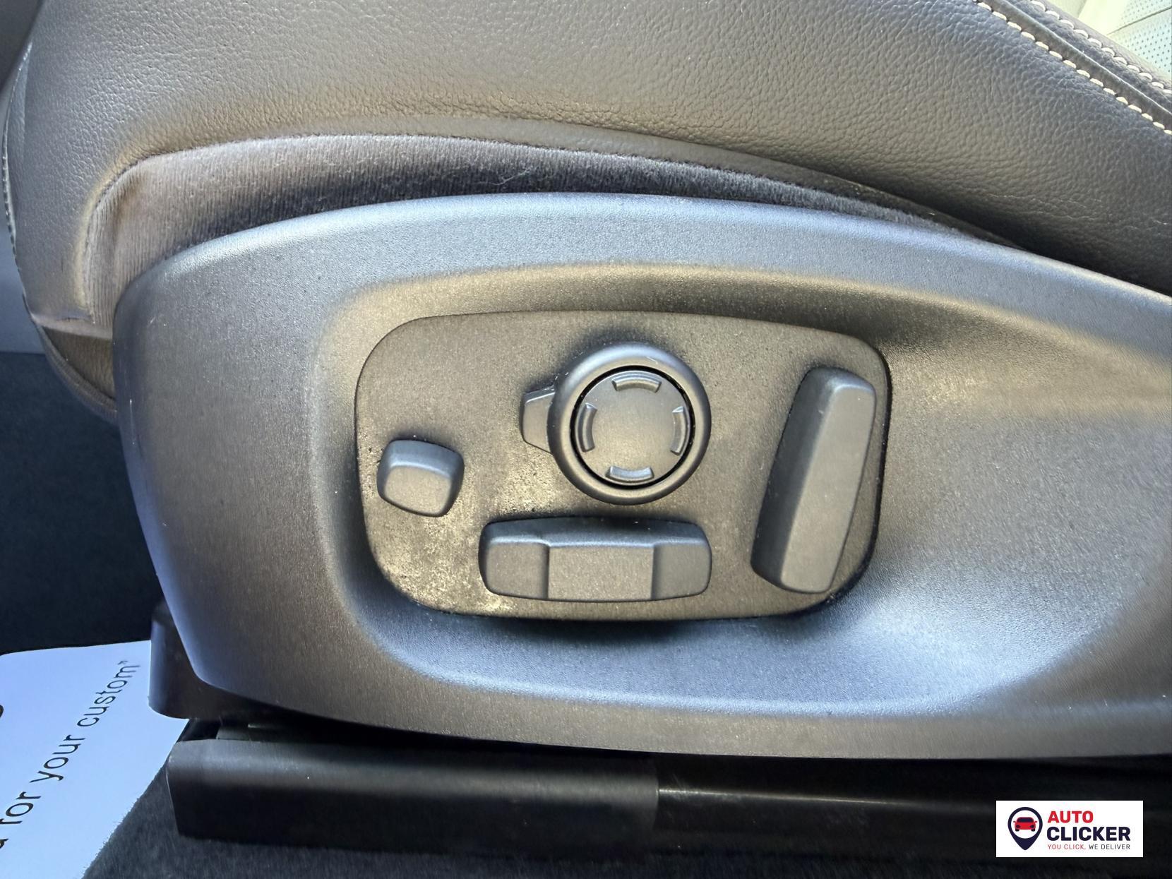 Jaguar F-PACE 3.0 D300 V6 S SUV 5dr Diesel Auto AWD Euro 6 (s/s) (300 ps)