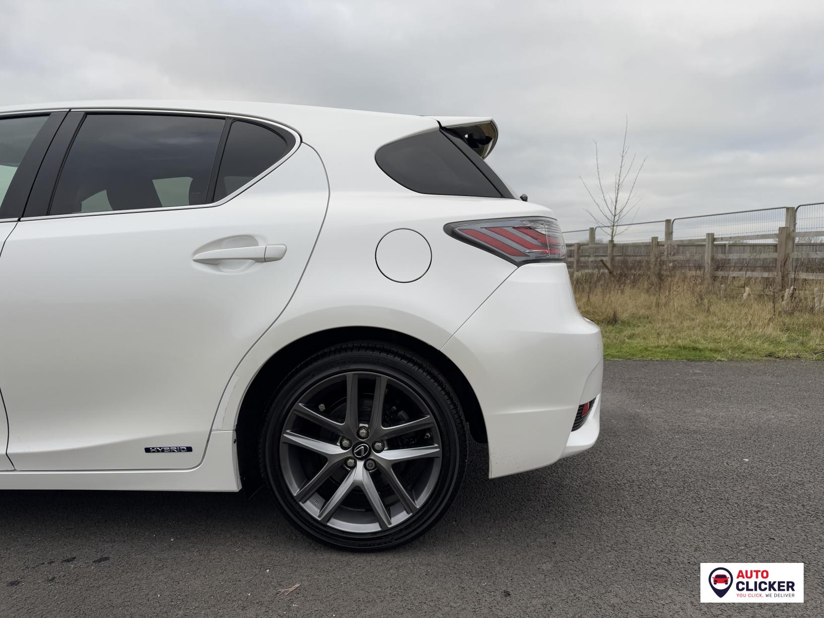 Lexus CT 1.8 200h Advance Plus Hatchback 5dr Petrol Hybrid CVT Euro 6 (s/s) (136 ps)