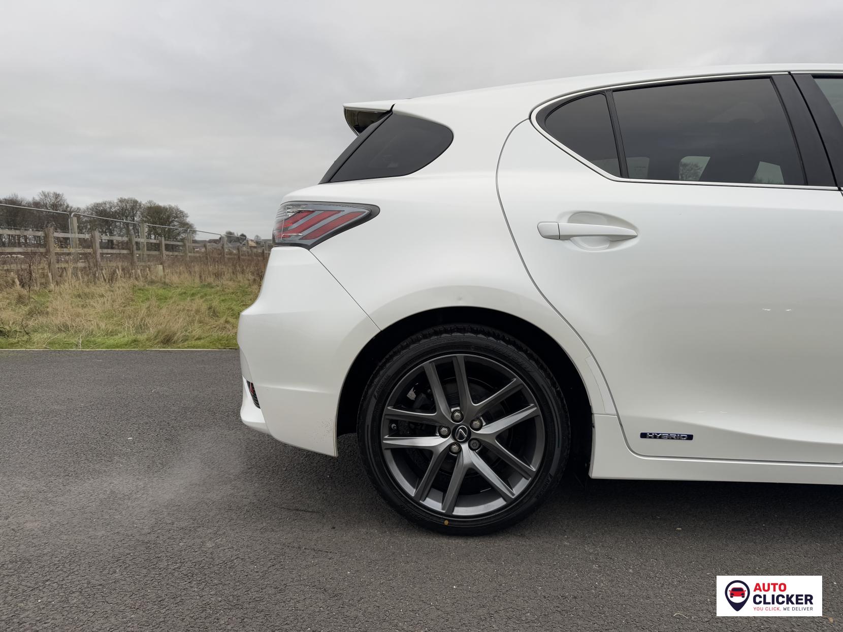 Lexus CT 1.8 200h Advance Plus Hatchback 5dr Petrol Hybrid CVT Euro 6 (s/s) (136 ps)