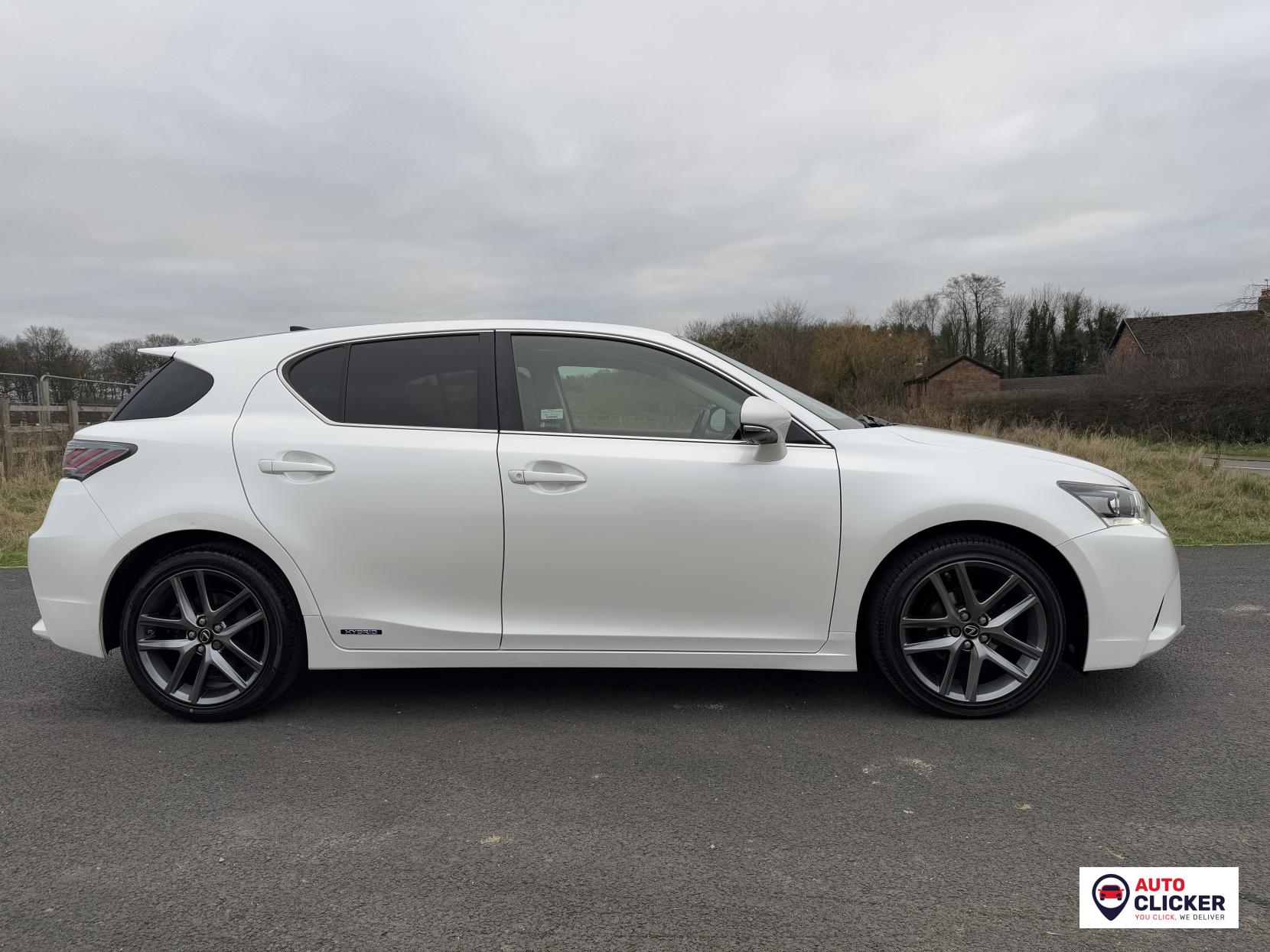 Lexus CT 1.8 200h Advance Plus Hatchback 5dr Petrol Hybrid CVT Euro 6 (s/s) (136 ps)