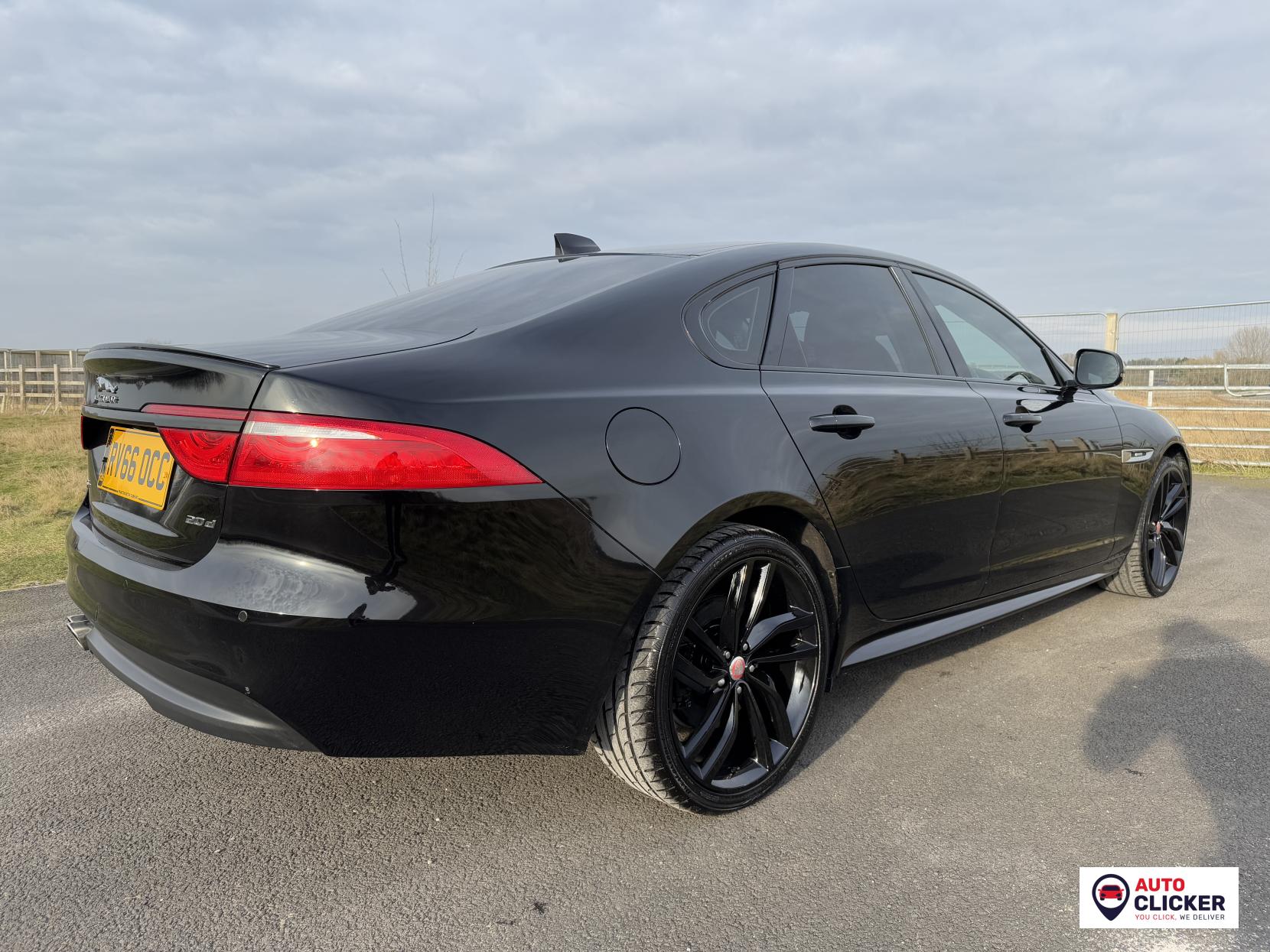 Jaguar XF 2.0d R-Sport Saloon 4dr Diesel Auto Euro 6 (s/s) (180 ps)