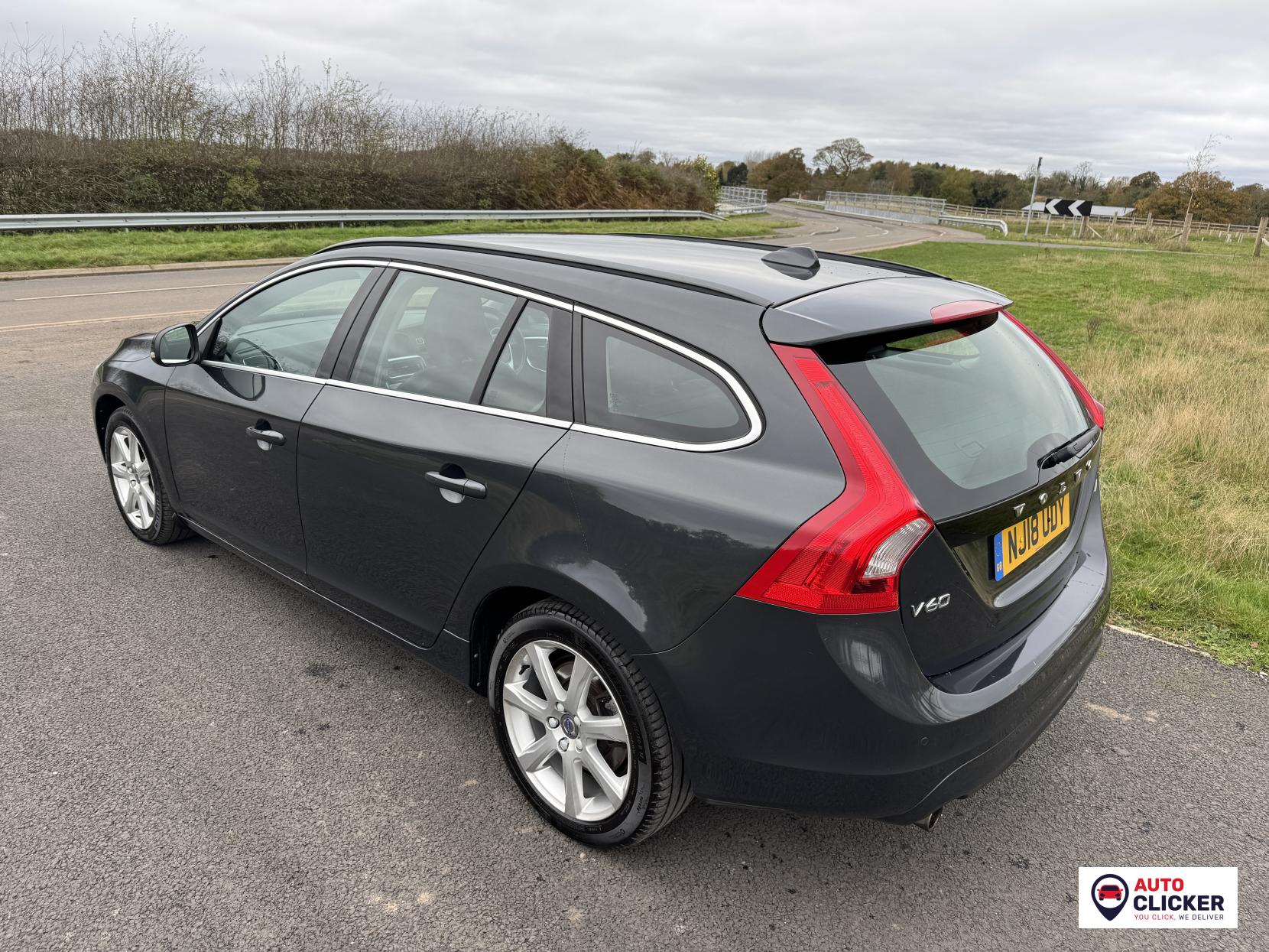 Volvo V60 2.0 D2 SE Nav Estate 5dr Diesel Manual Euro 6 (s/s) (120 ps)