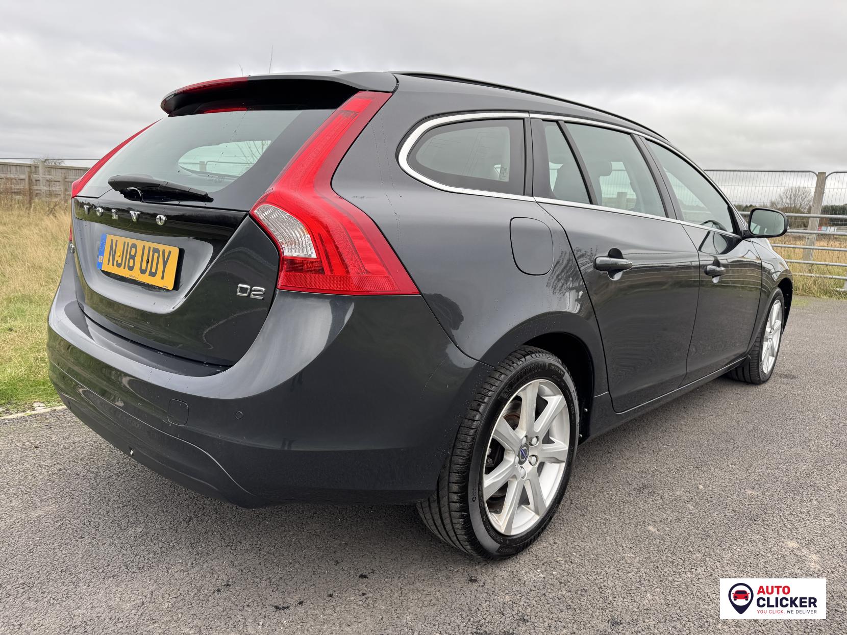 Volvo V60 2.0 D2 SE Nav Estate 5dr Diesel Manual Euro 6 (s/s) (120 ps)