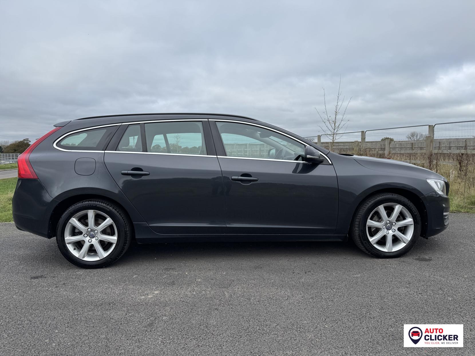 Volvo V60 2.0 D2 SE Nav Estate 5dr Diesel Manual Euro 6 (s/s) (120 ps)