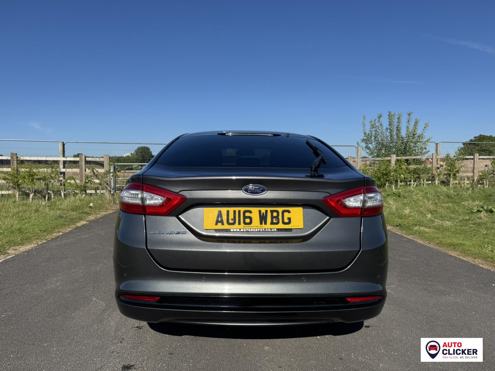 Ford Mondeo 2.0 TDCi Titanium Hatchback 5dr Diesel Manual Euro 6 (s/s) (150 ps)