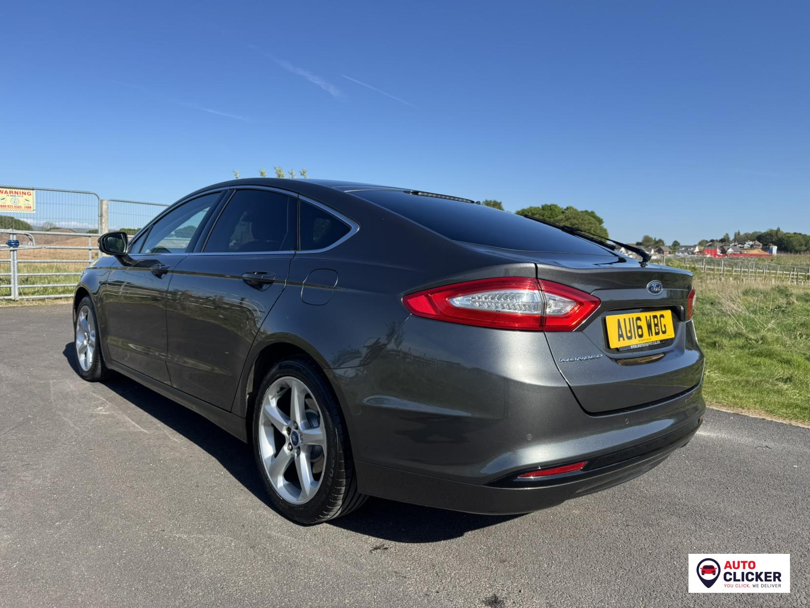 Ford Mondeo 2.0 TDCi Titanium Hatchback 5dr Diesel Manual Euro 6 (s/s) (150 ps)