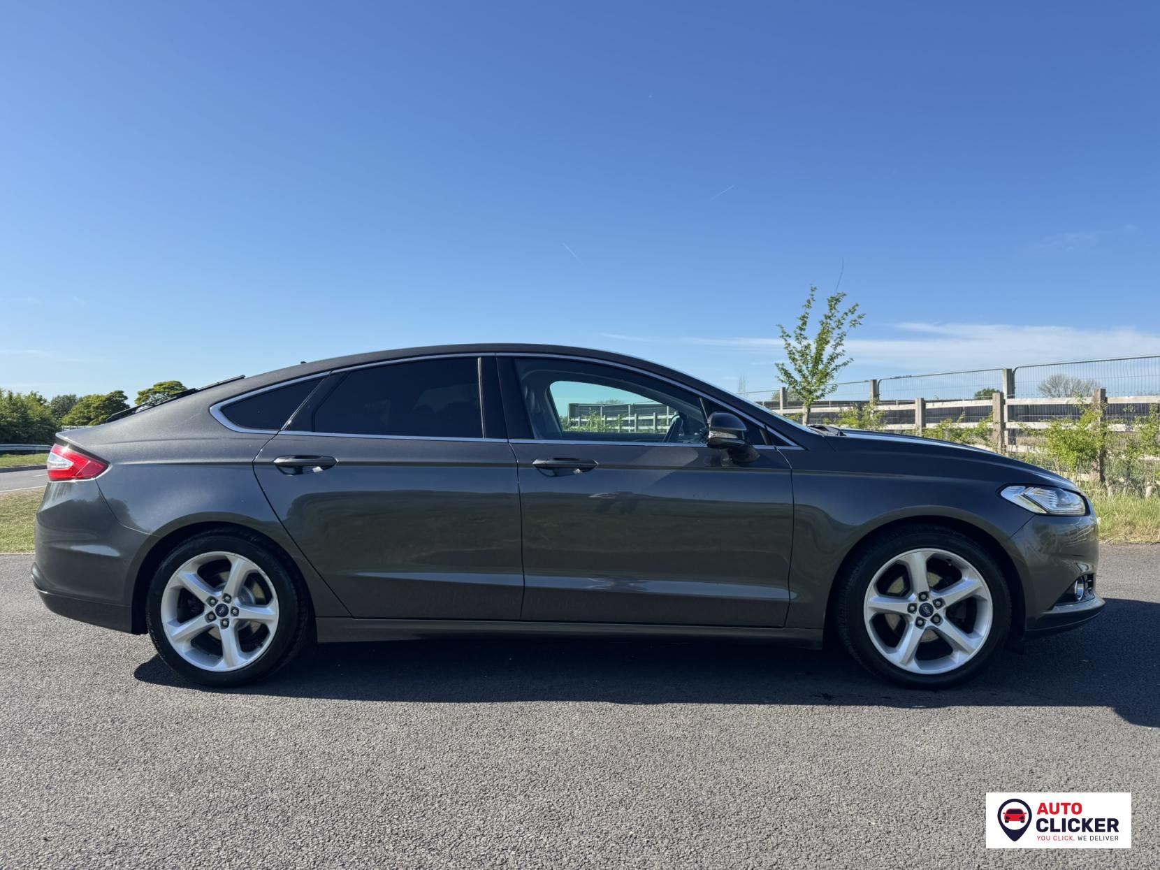Ford Mondeo 2.0 TDCi Titanium Hatchback 5dr Diesel Manual Euro 6 (s/s) (150 ps)