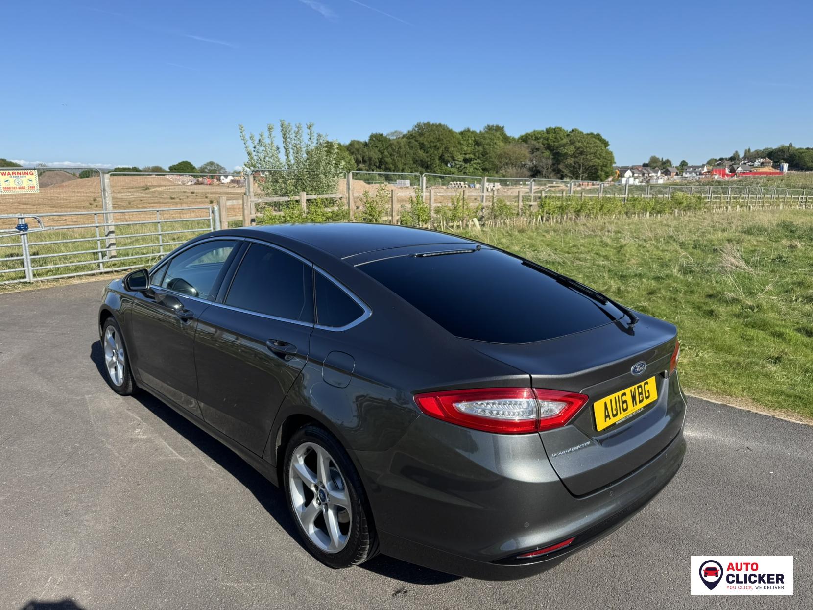 Ford Mondeo 2.0 TDCi Titanium Hatchback 5dr Diesel Manual Euro 6 (s/s) (150 ps)