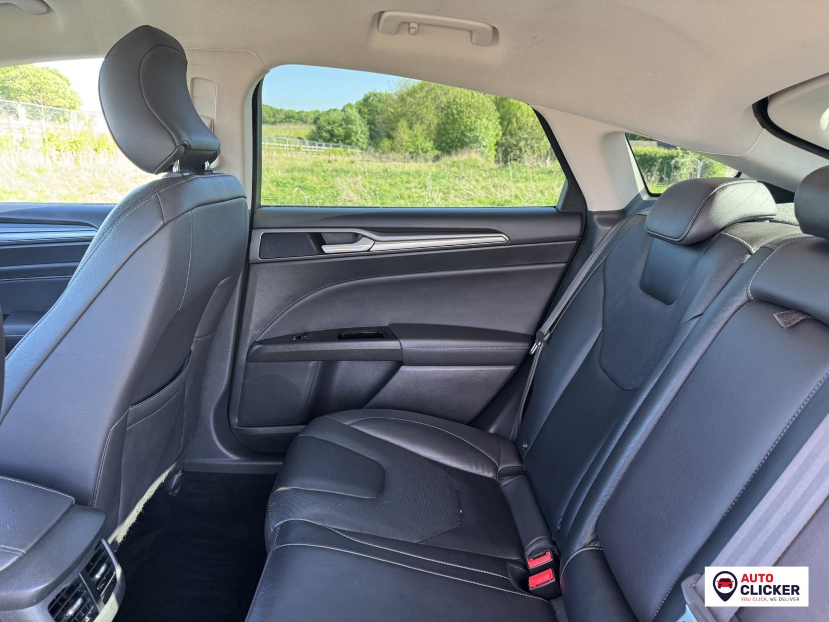 Ford Mondeo 2.0 TDCi Titanium Hatchback 5dr Diesel Manual Euro 6 (s/s) (150 ps)