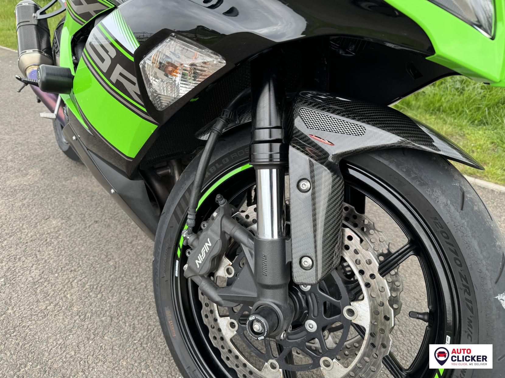 Kawasaki ZX-6R 636 Ninja (KRT Ed) Super Sports Petrol Manual (129 bhp)