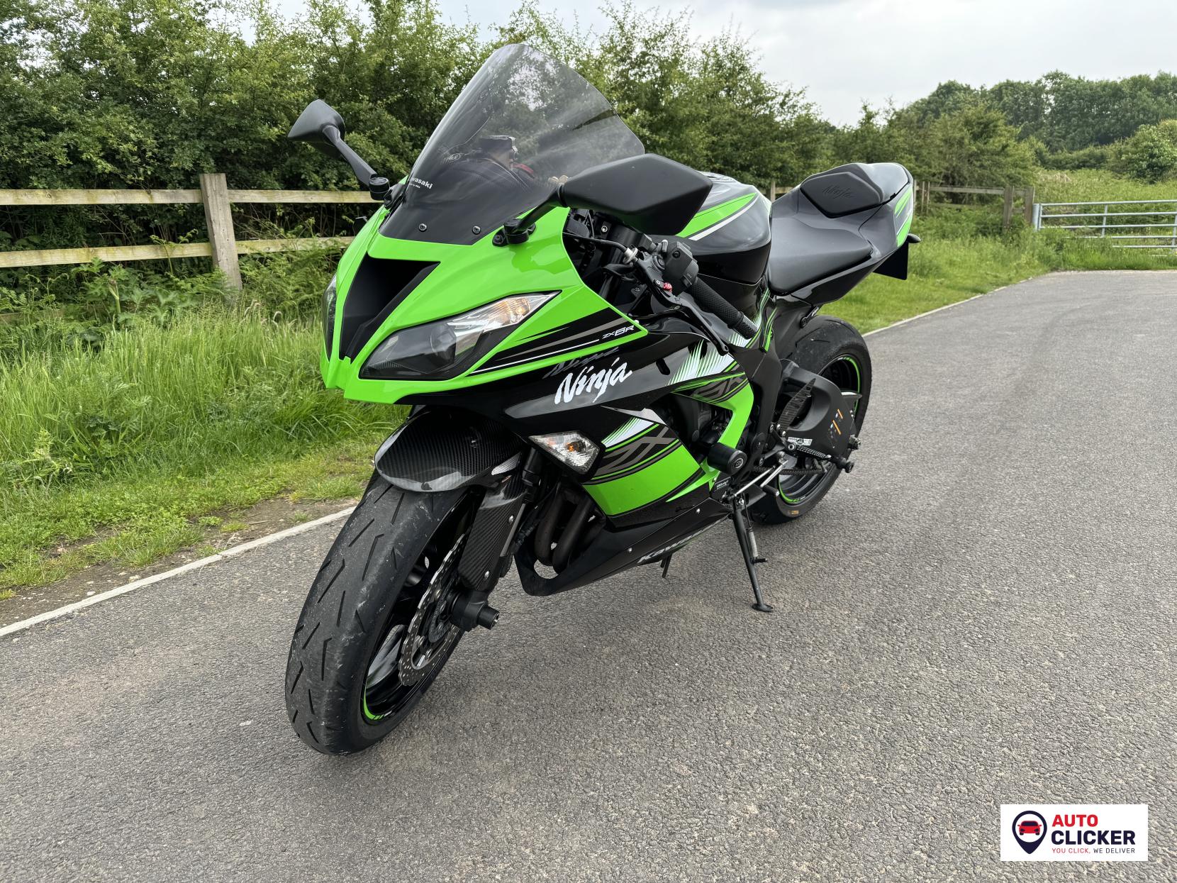 Kawasaki ZX-6R 636 Ninja (KRT Ed) Super Sports Petrol Manual (129 bhp)