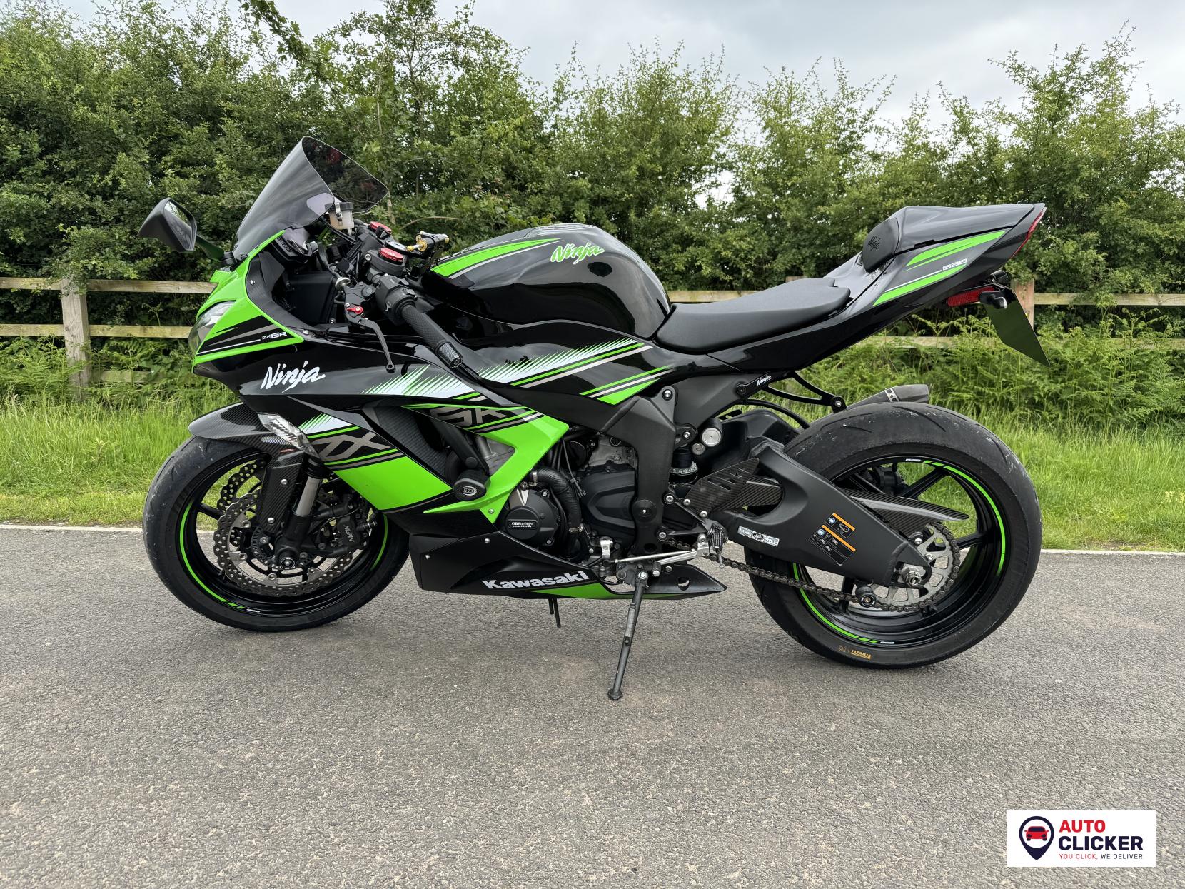 Kawasaki ZX-6R 636 Ninja (KRT Ed) Super Sports Petrol Manual (129 bhp)