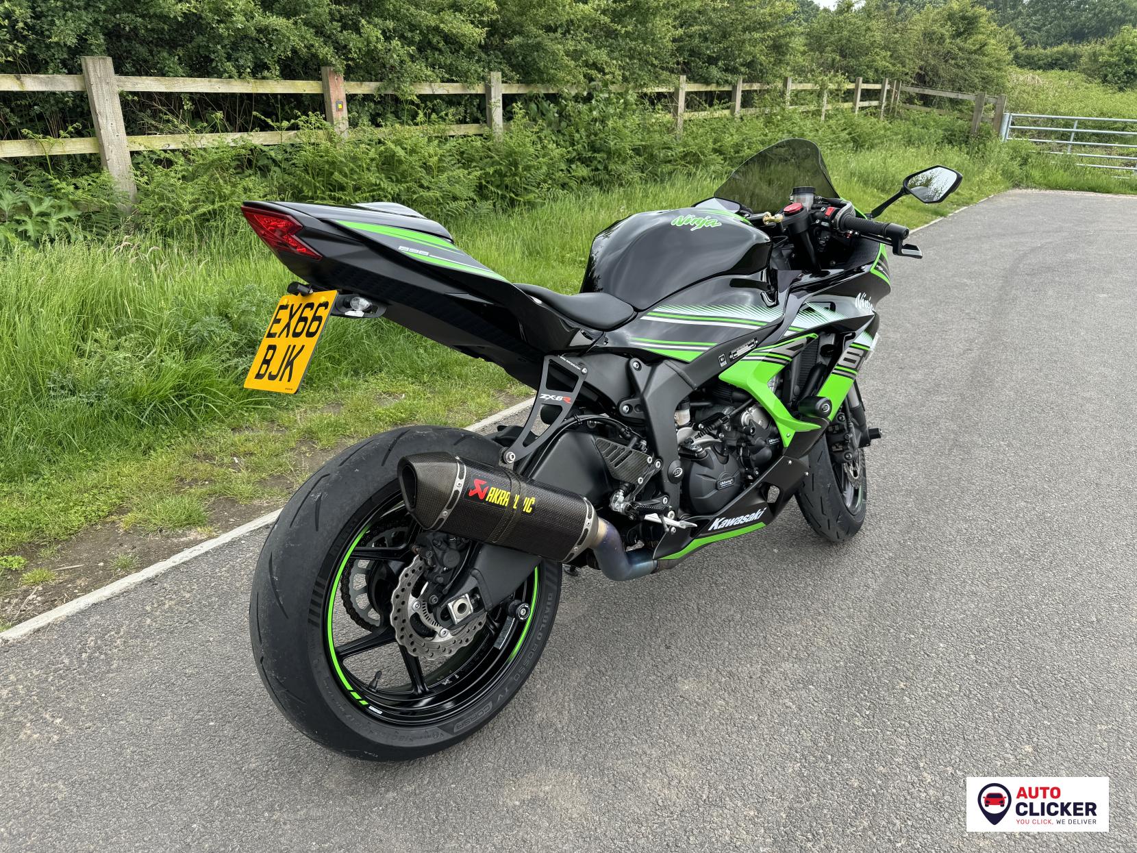 Kawasaki ZX-6R 636 Ninja (KRT Ed) Super Sports Petrol Manual (129 bhp)