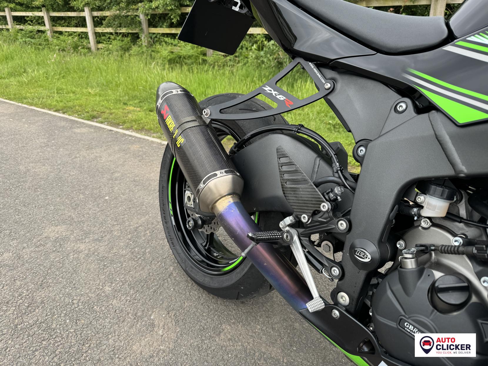 Kawasaki ZX-6R 636 Ninja (KRT Ed) Super Sports Petrol Manual (129 bhp)