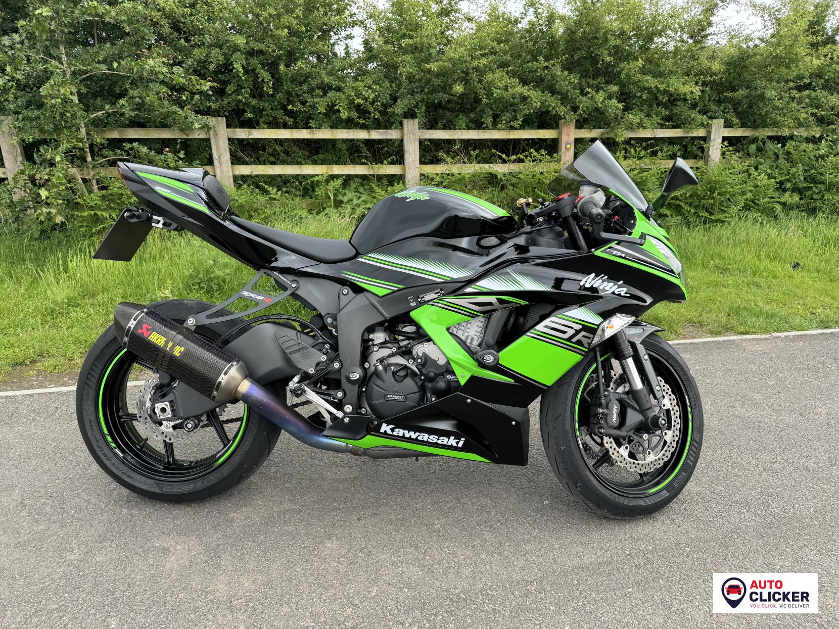 Kawasaki ZX-6R 636 Ninja (KRT Ed) Super Sports Petrol Manual (129 bhp)