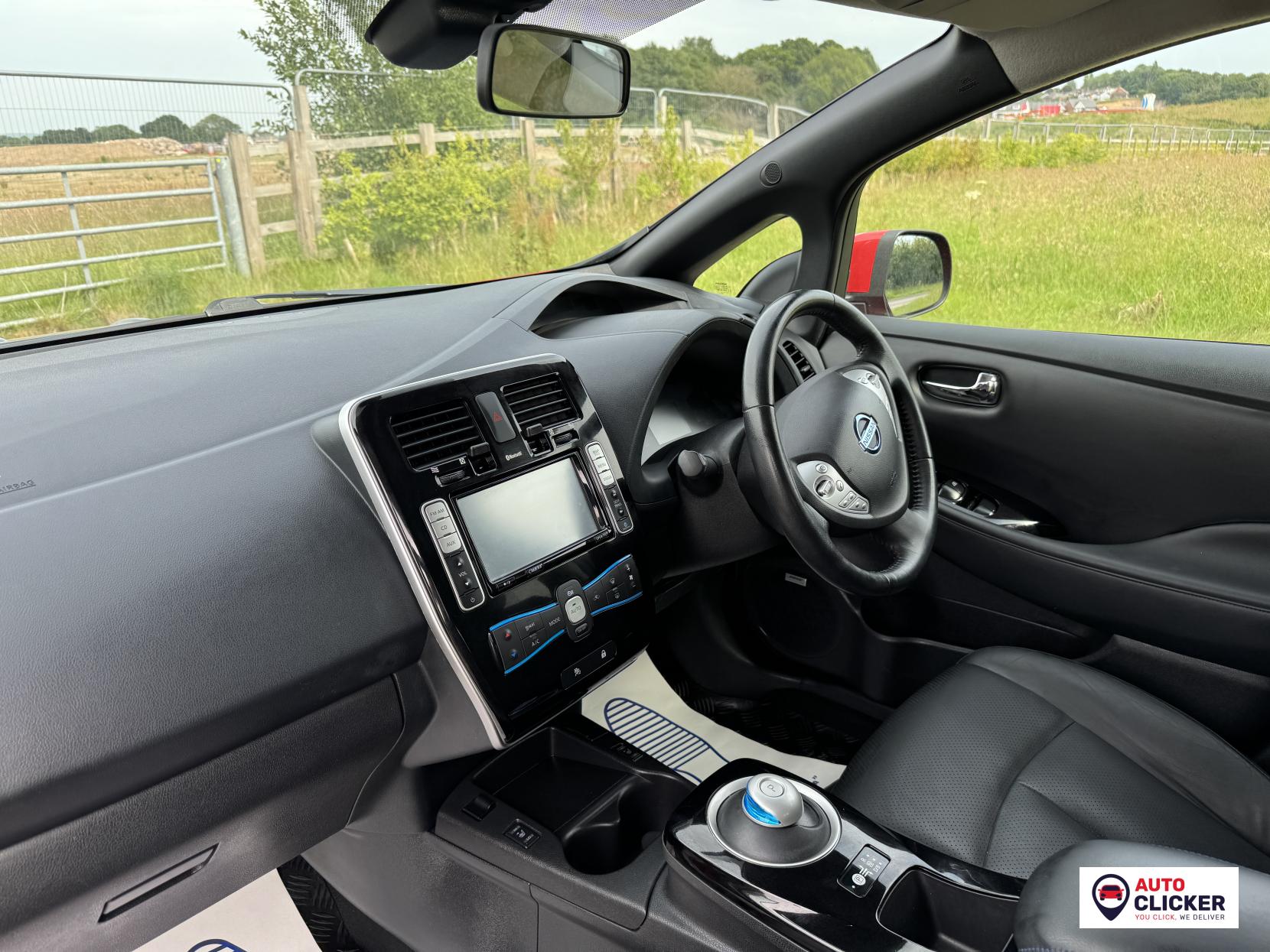 Nissan Leaf 24kWh Tekna Hatchback 5dr Electric Auto (107 bhp)