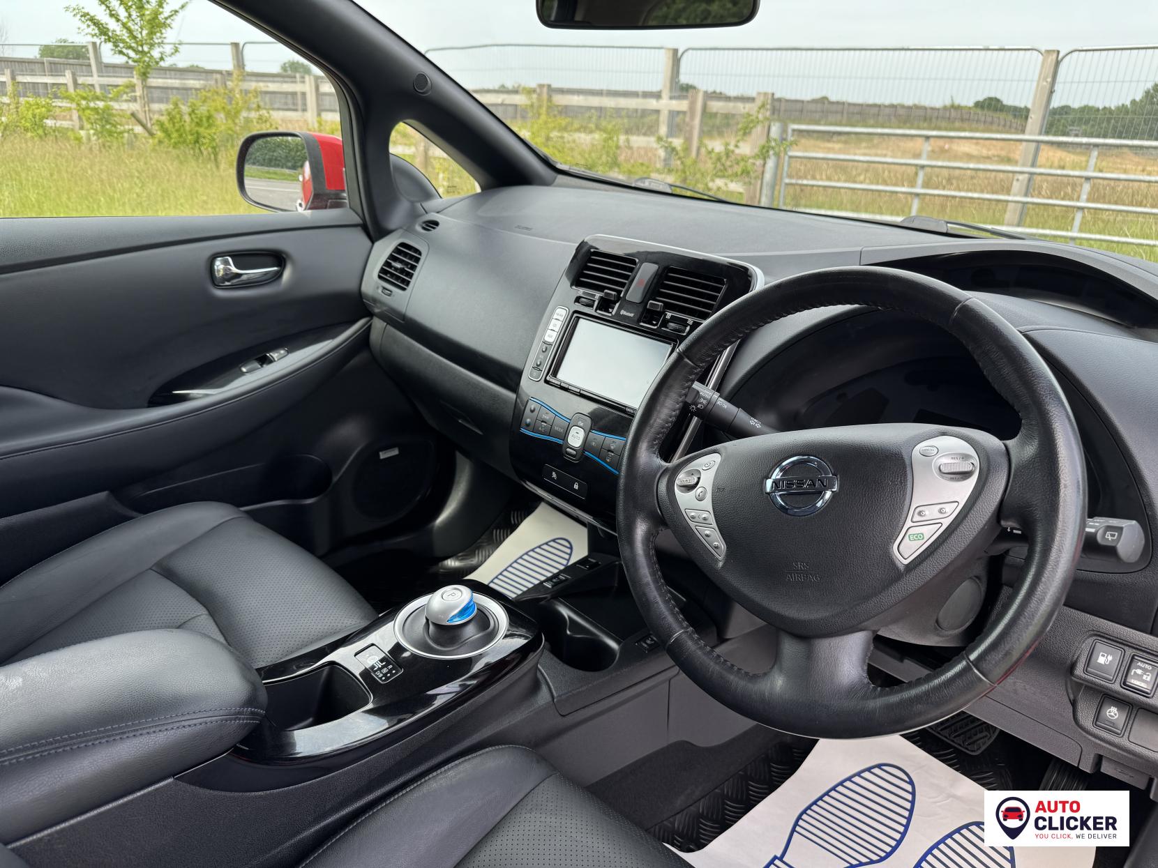 Nissan Leaf 24kWh Tekna Hatchback 5dr Electric Auto (107 bhp)