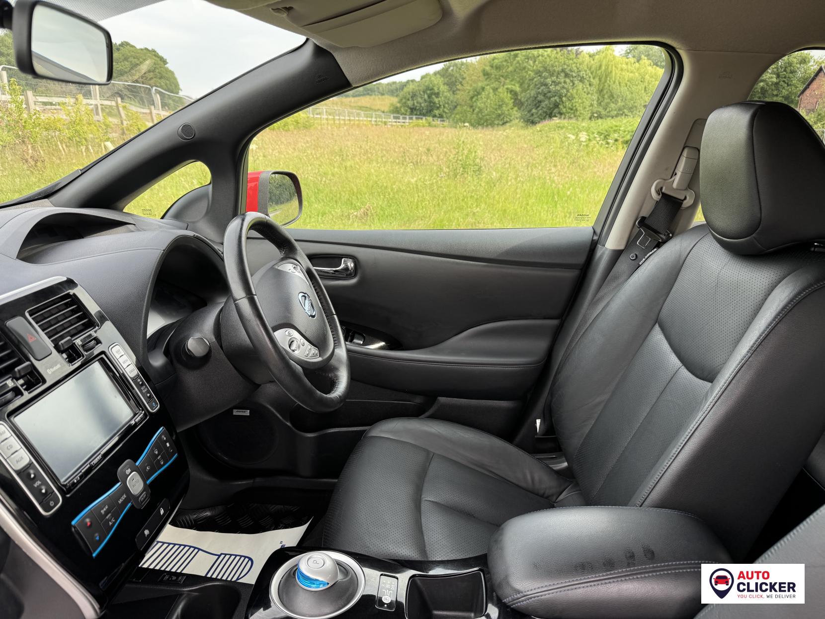 Nissan Leaf 24kWh Tekna Hatchback 5dr Electric Auto (107 bhp)
