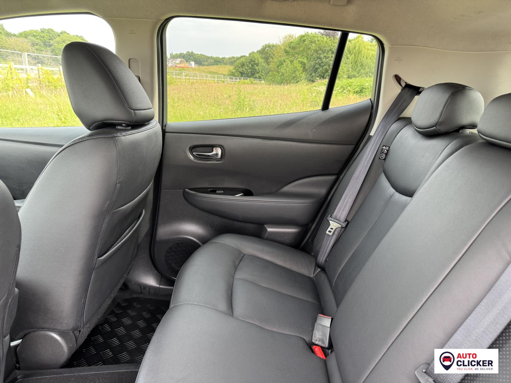 Nissan Leaf 24kWh Tekna Hatchback 5dr Electric Auto (107 bhp)