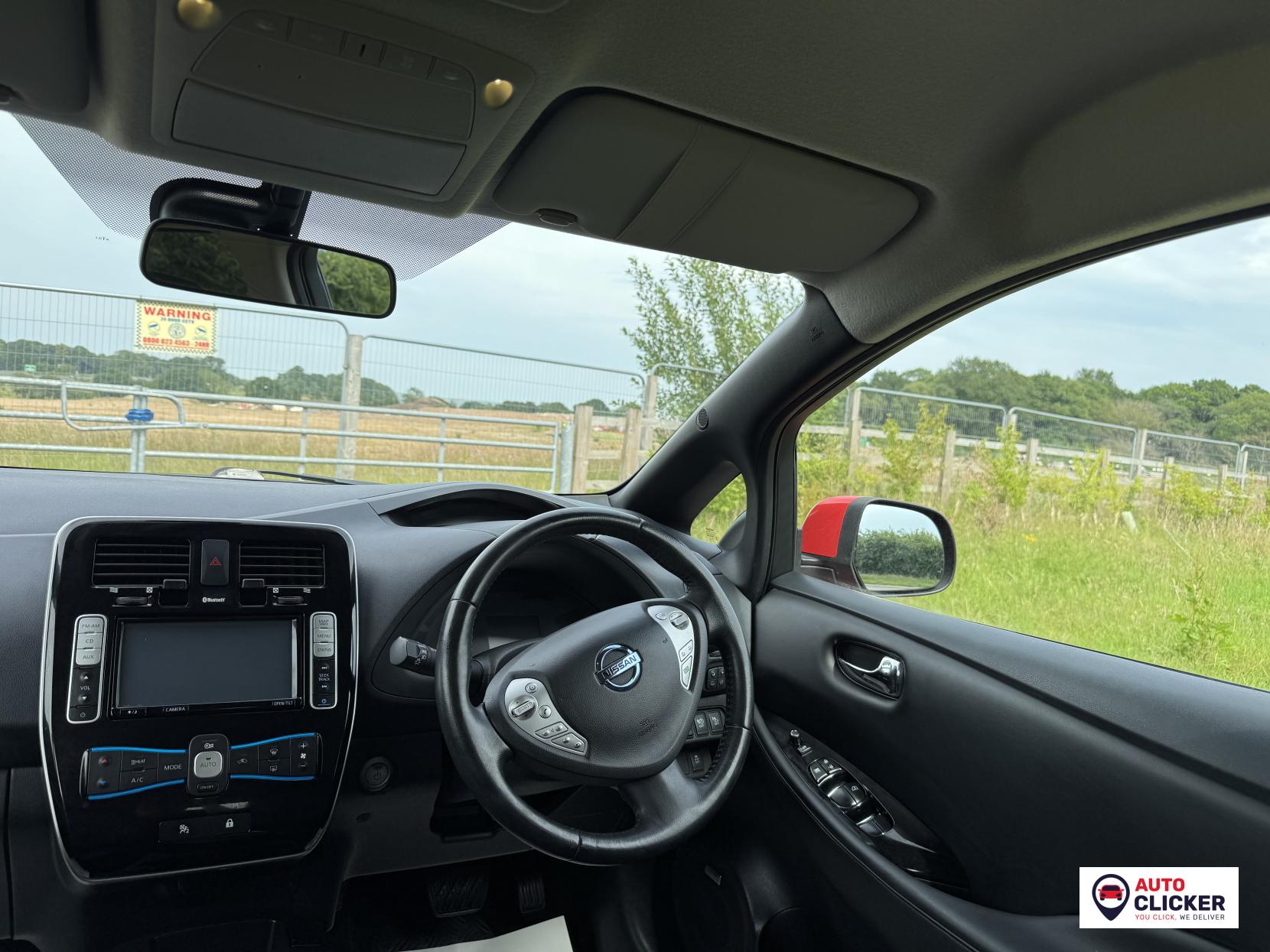 Nissan Leaf 24kWh Tekna Hatchback 5dr Electric Auto (107 bhp)