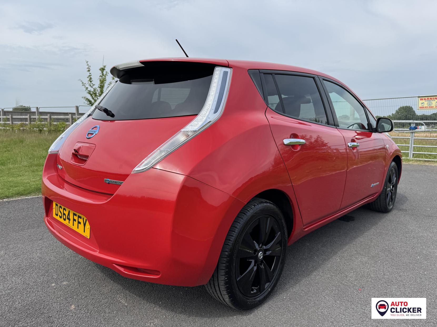 Nissan Leaf 24kWh Tekna Hatchback 5dr Electric Auto (107 bhp)