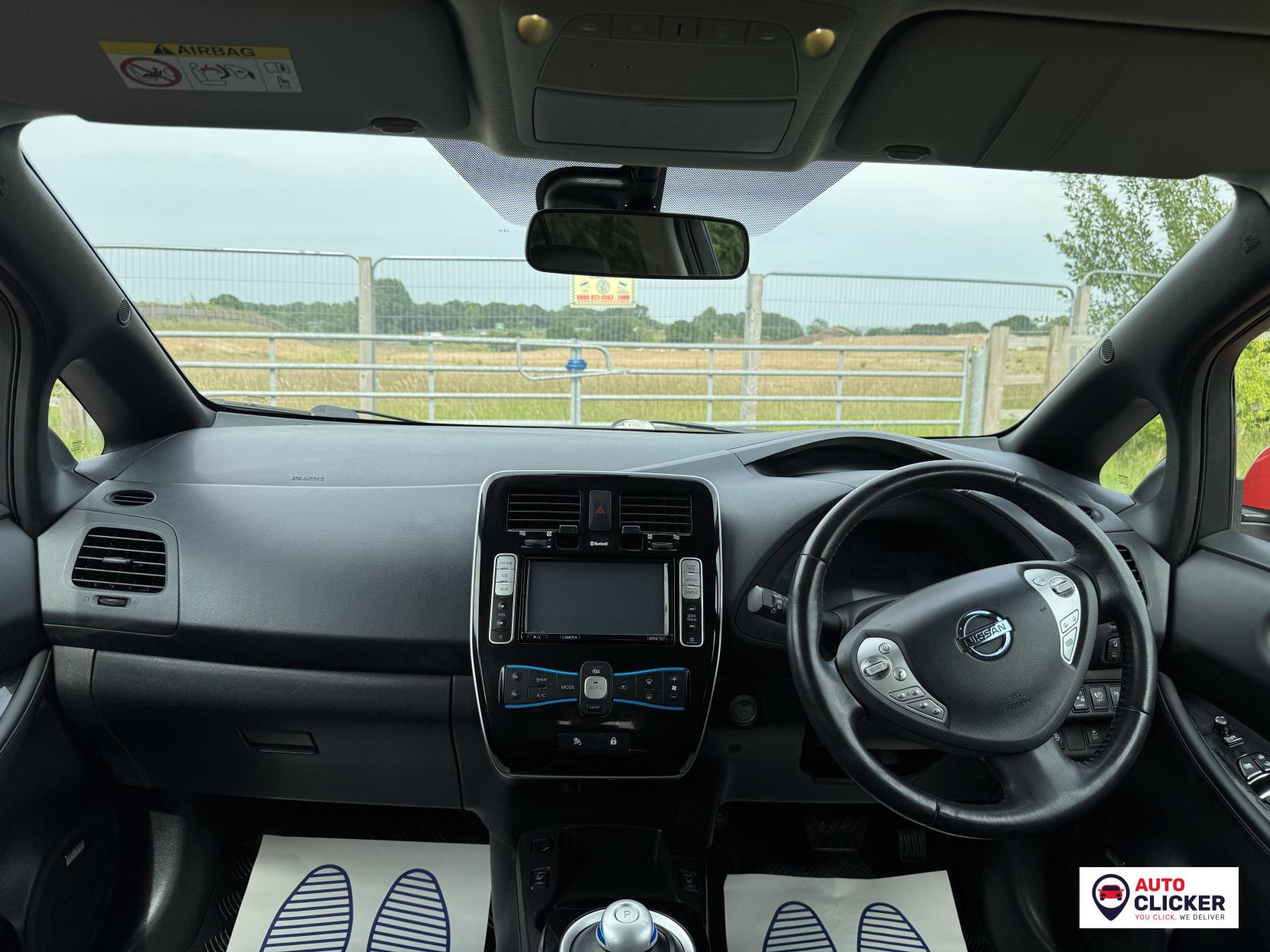 Nissan Leaf 24kWh Tekna Hatchback 5dr Electric Auto (107 bhp)
