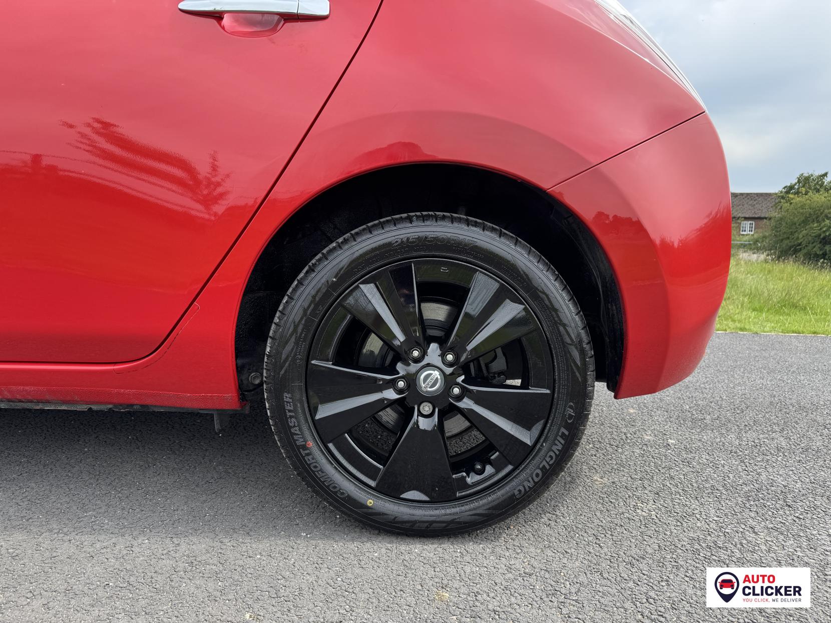 Nissan Leaf 24kWh Tekna Hatchback 5dr Electric Auto (107 bhp)