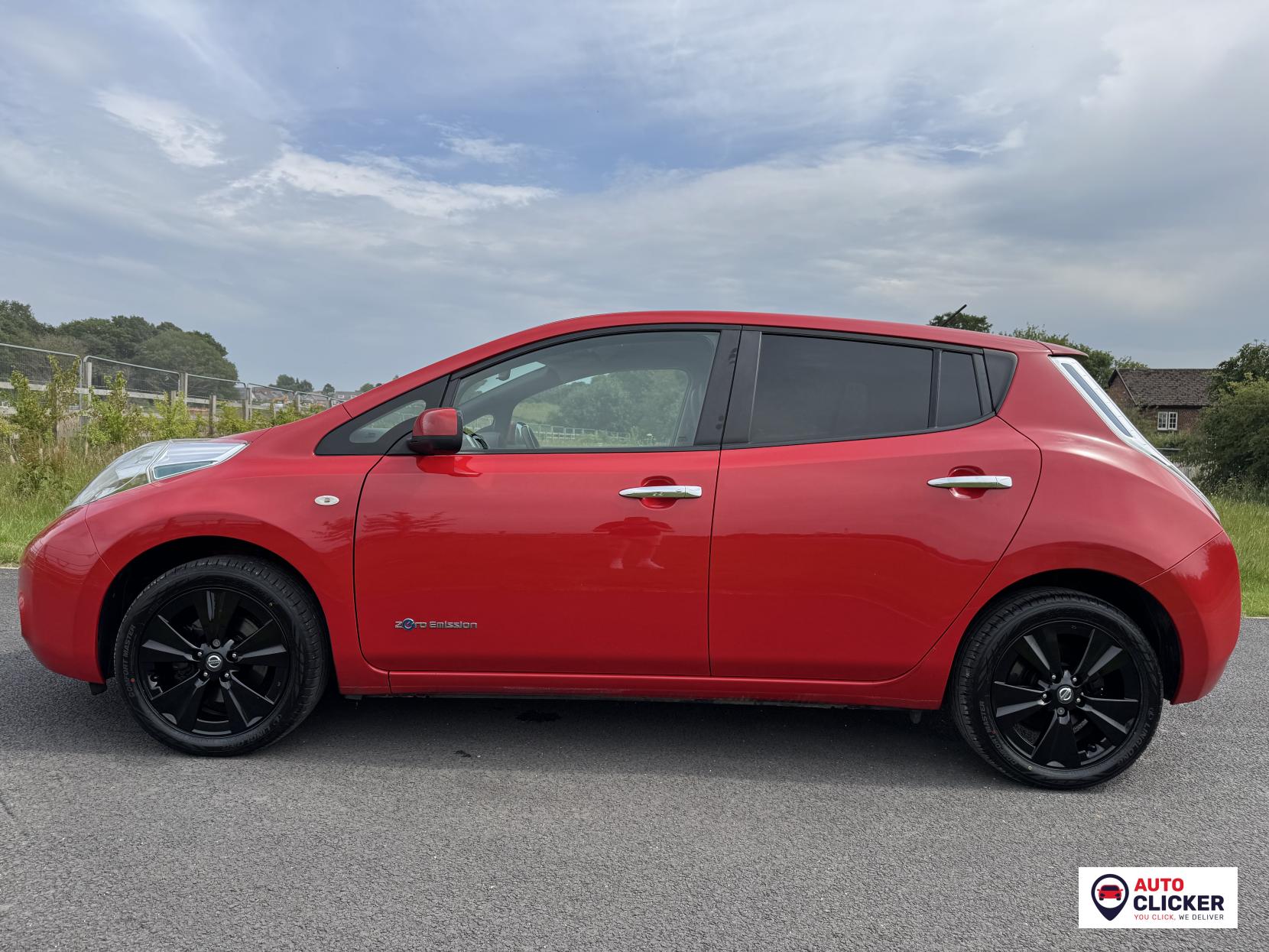 Nissan Leaf 24kWh Tekna Hatchback 5dr Electric Auto (107 bhp)