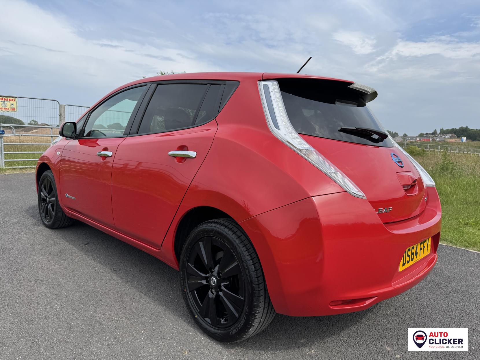 Nissan Leaf 24kWh Tekna Hatchback 5dr Electric Auto (107 bhp)