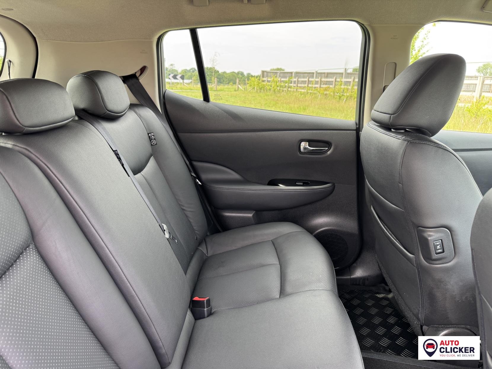 Nissan Leaf 24kWh Tekna Hatchback 5dr Electric Auto (107 bhp)