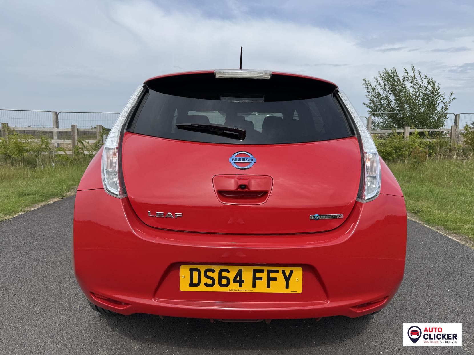 Nissan Leaf 24kWh Tekna Hatchback 5dr Electric Auto (107 bhp)
