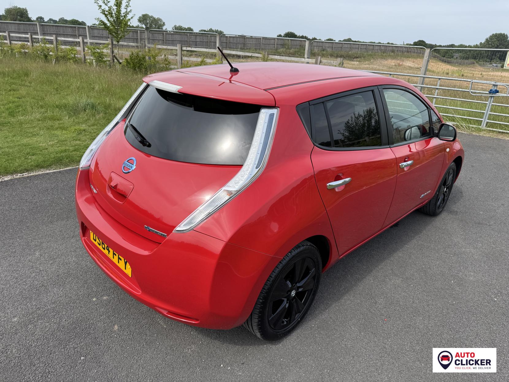 Nissan Leaf 24kWh Tekna Hatchback 5dr Electric Auto (107 bhp)