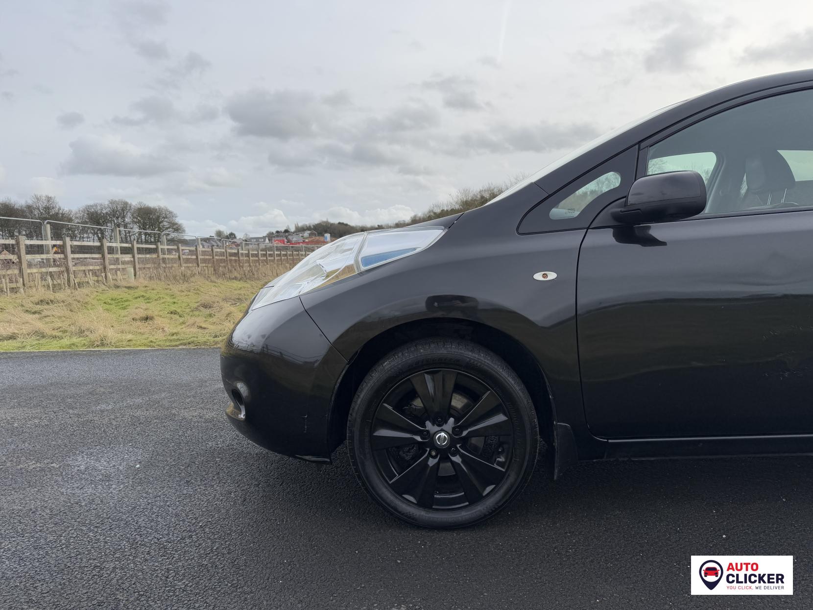 Nissan Leaf 24kWh Tekna Hatchback 5dr Electric Auto (107 bhp)