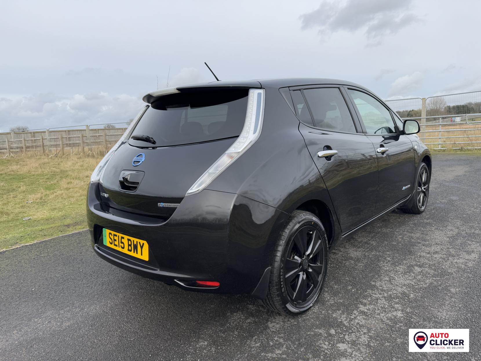 Nissan Leaf 24kWh Tekna Hatchback 5dr Electric Auto (107 bhp)