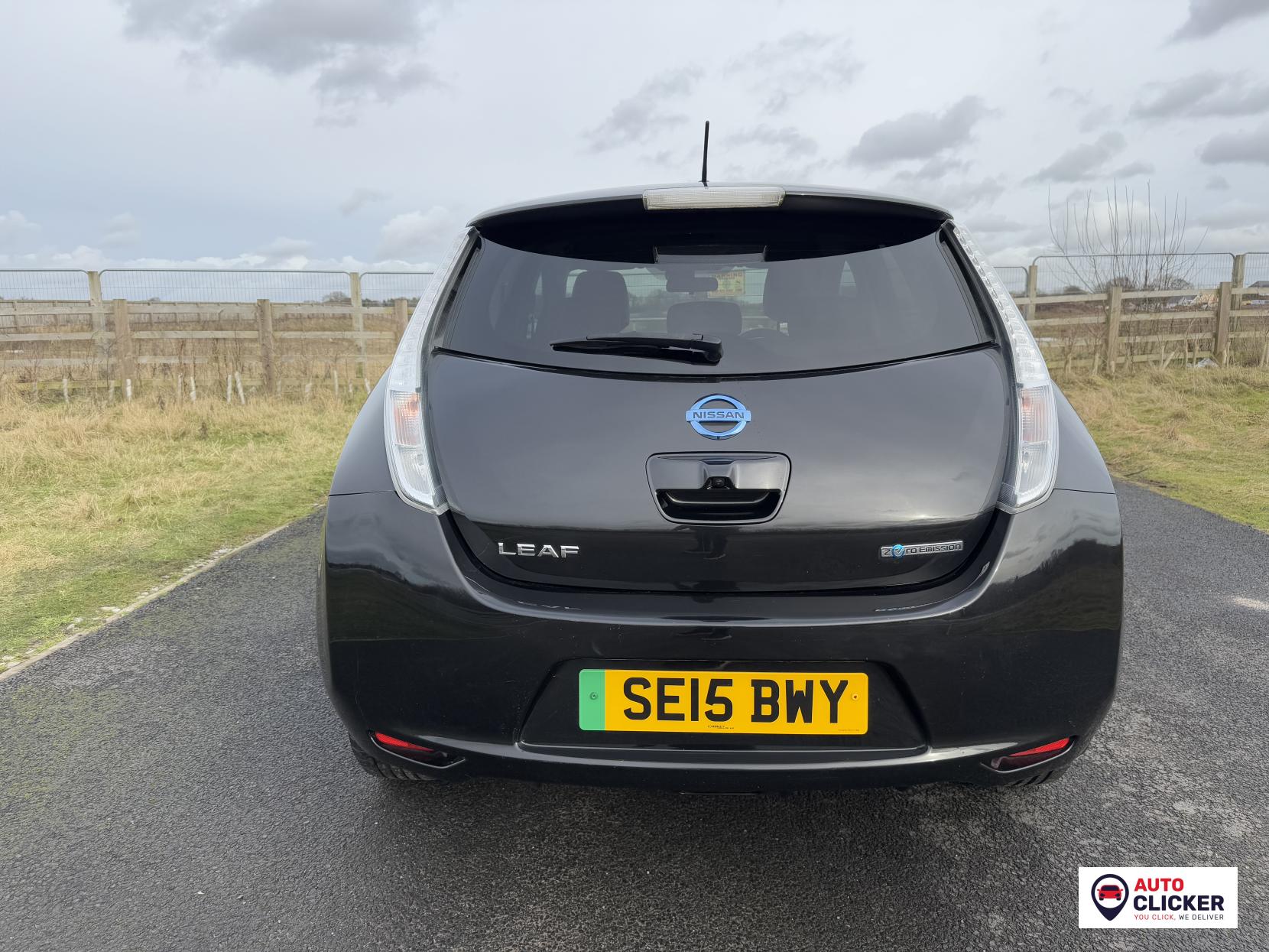 Nissan Leaf 24kWh Tekna Hatchback 5dr Electric Auto (107 bhp)