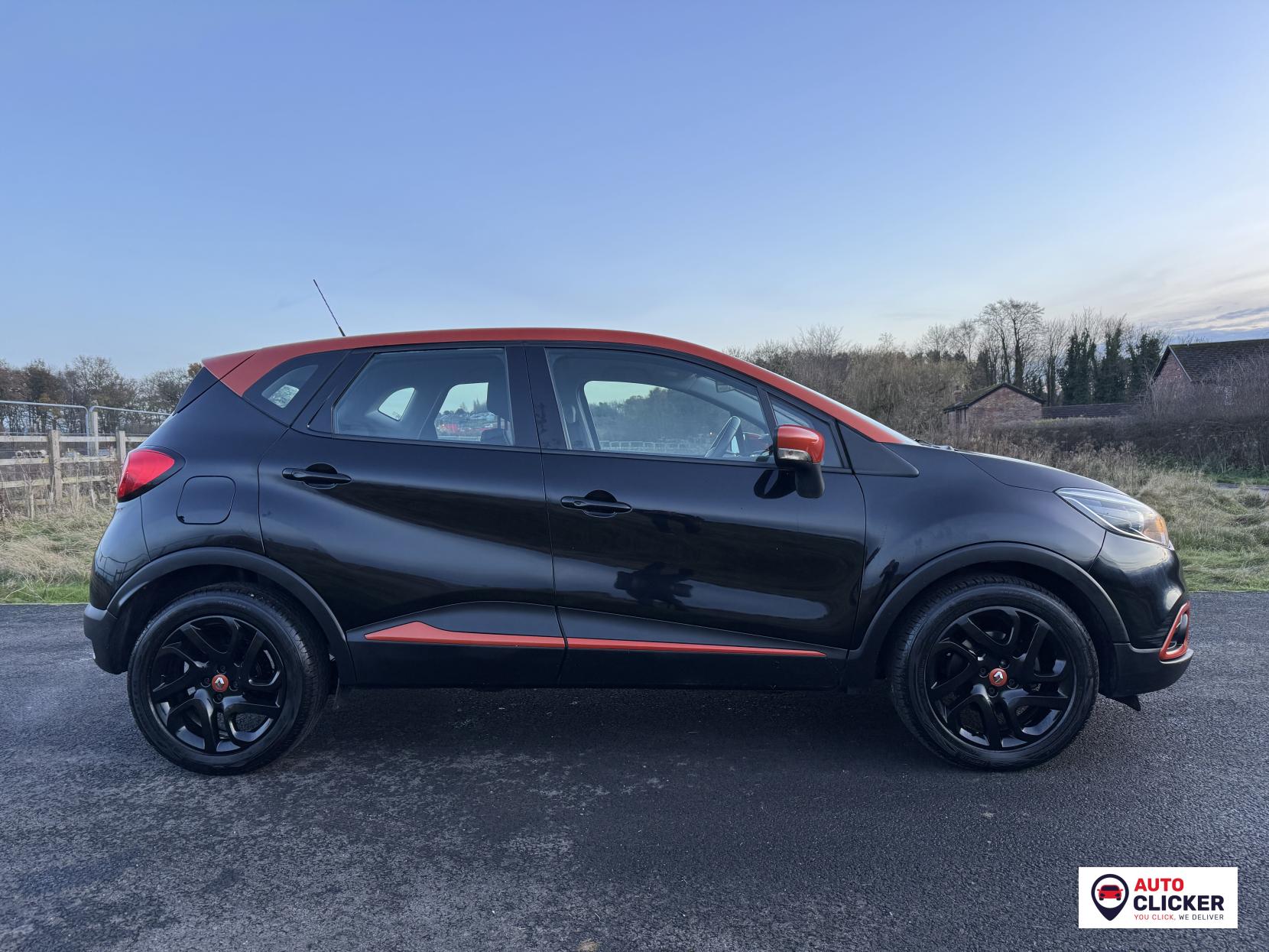 Renault Captur 1.2 TCe Dynamique MediaNav SUV 5dr Petrol EDC Euro 5 (120 ps)