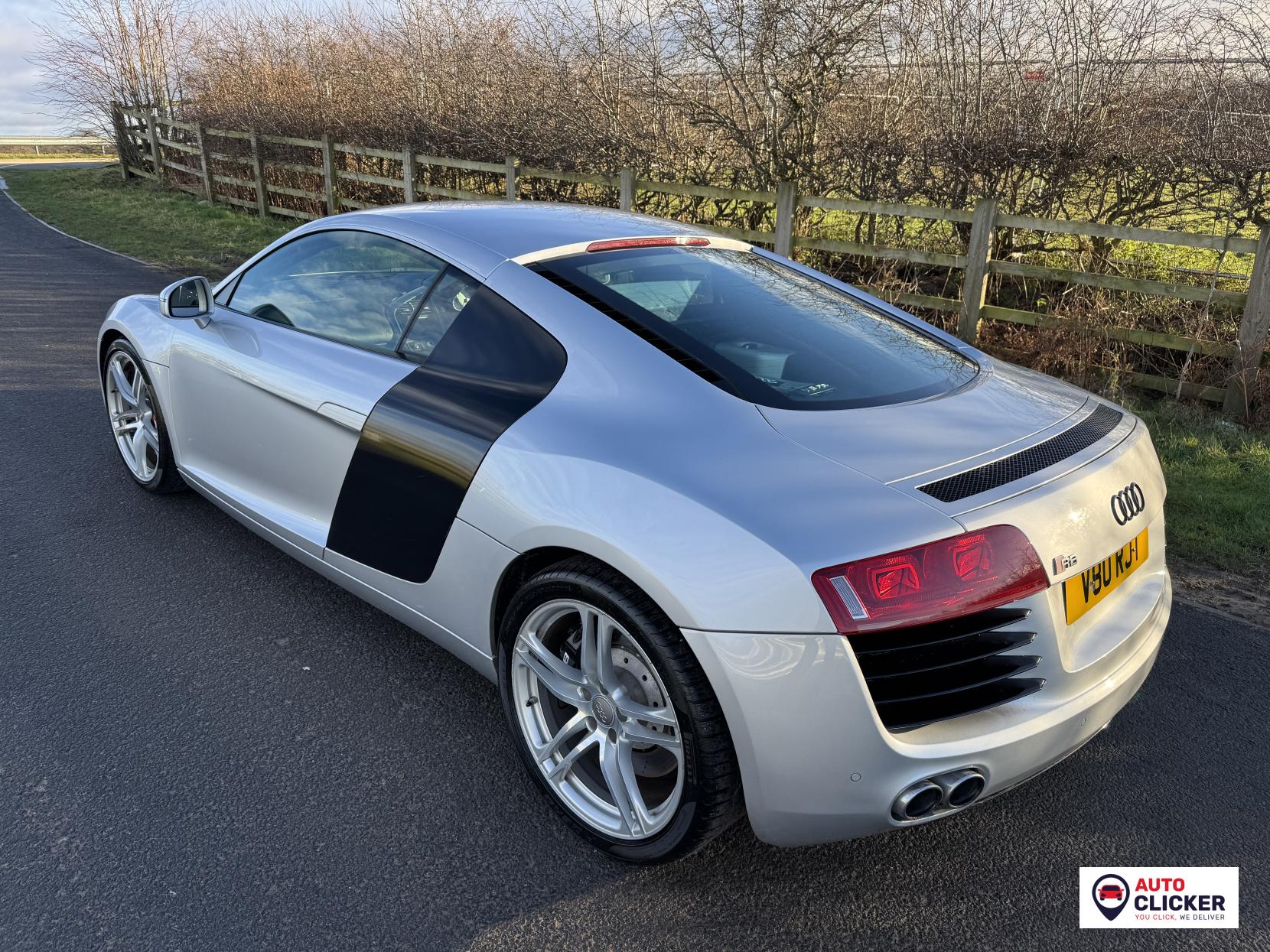 Audi R8 4.2 FSI V8 Coupe 2dr Petrol Manual quattro Euro 4 (420 ps)