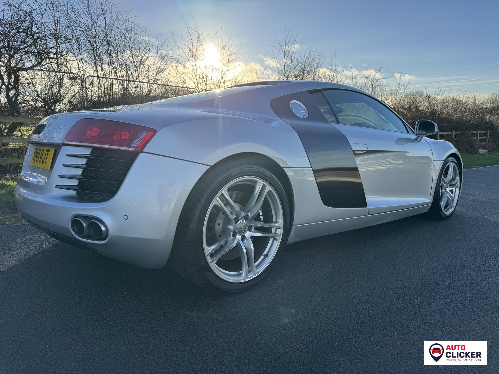 Audi R8 4.2 FSI V8 Coupe 2dr Petrol Manual quattro Euro 4 (420 ps)