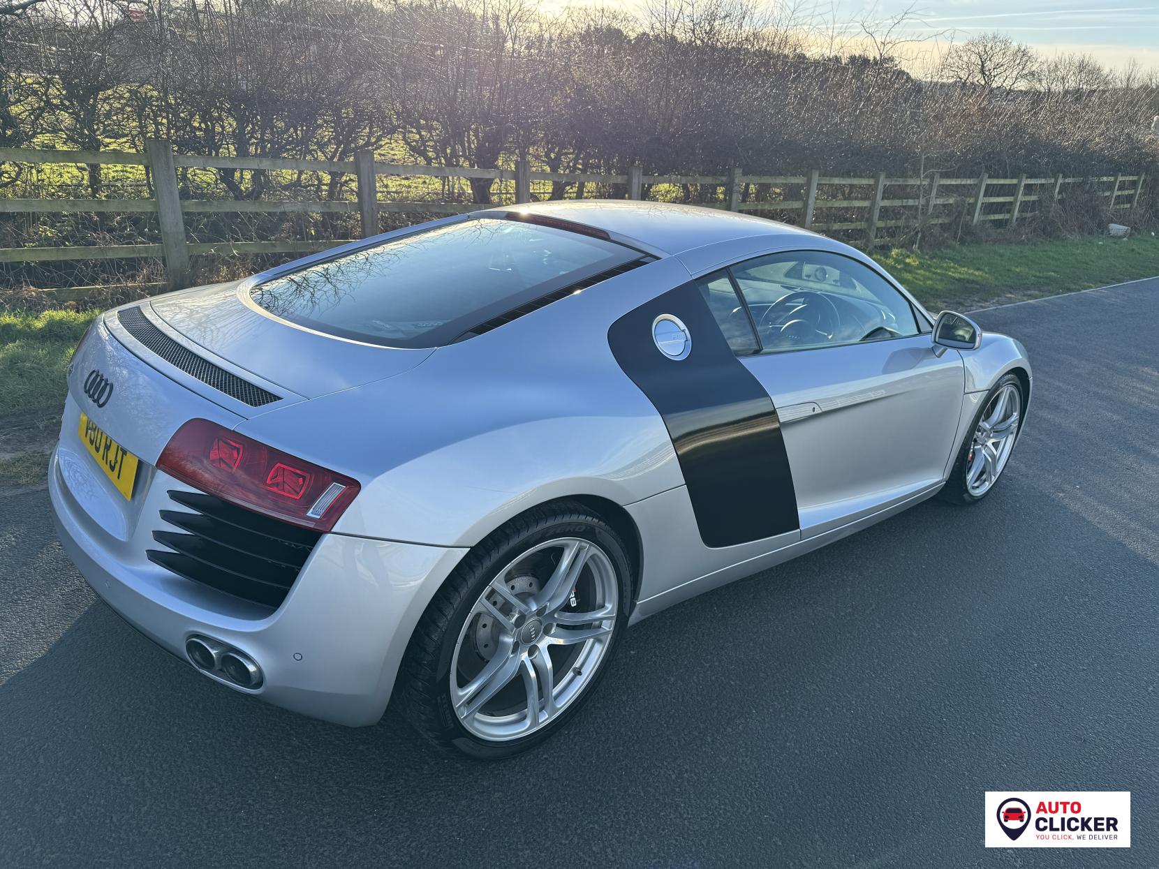 Audi R8 4.2 FSI V8 Coupe 2dr Petrol Manual quattro Euro 4 (420 ps)