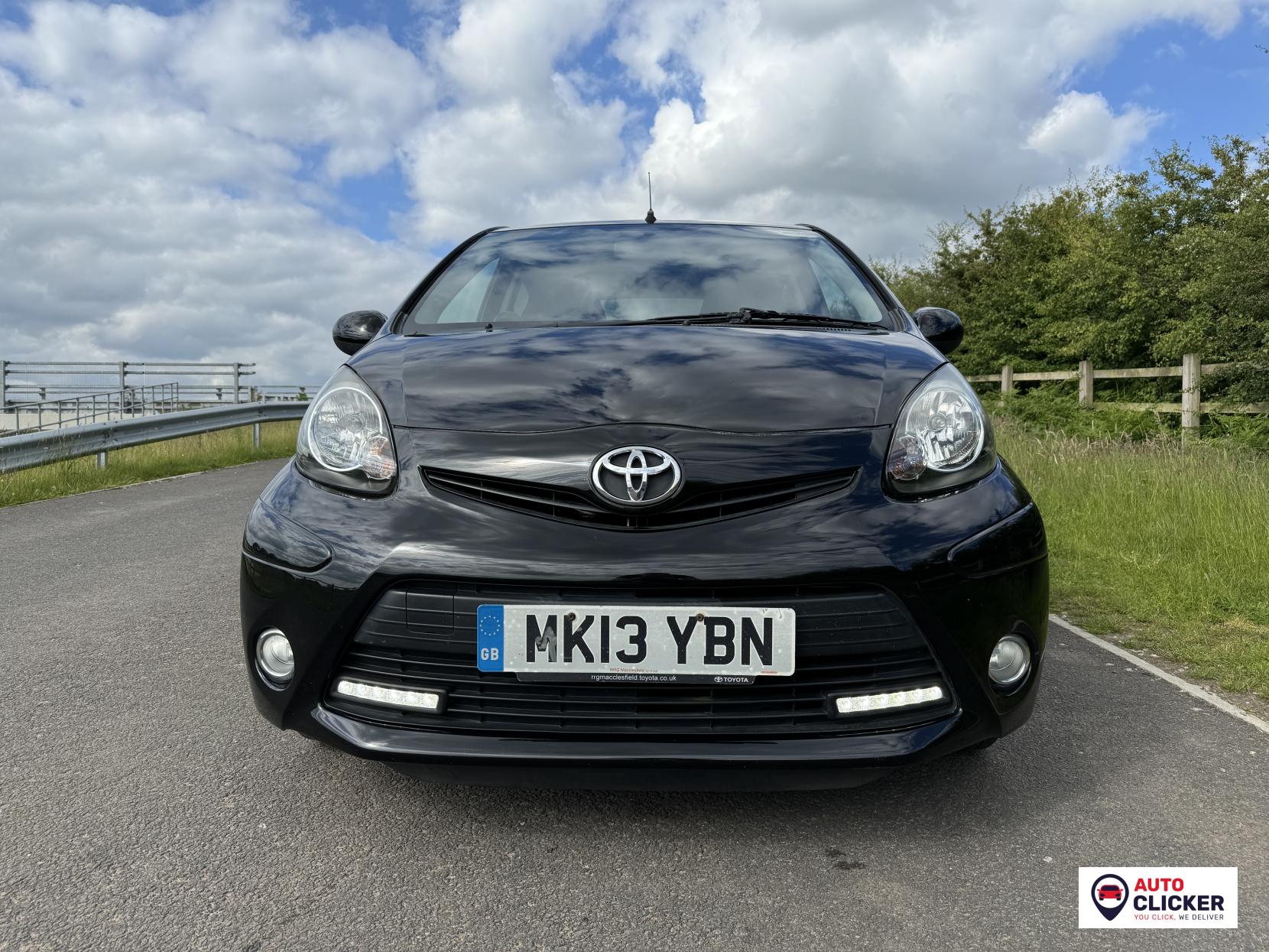 Toyota AYGO 1.0 VVT-i Fire Hatchback 5dr Petrol Manual Euro 5 (67 ps)